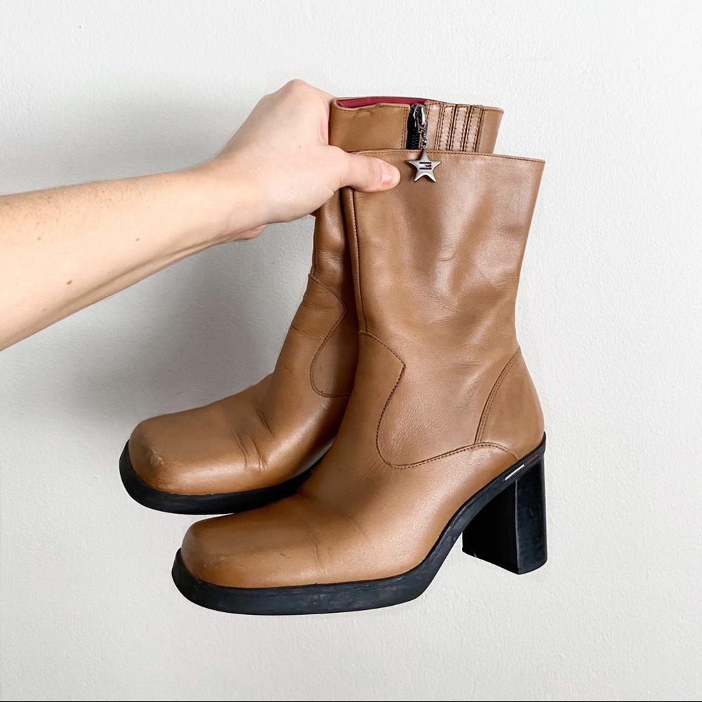 Vintage 90’s Tommy Hilfiger Tan Chunky Heel Boots